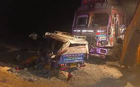 Jharkhand Accident News : ऑटो और ट्रक के बीच टक्कर, 5 लोगों की मौत
