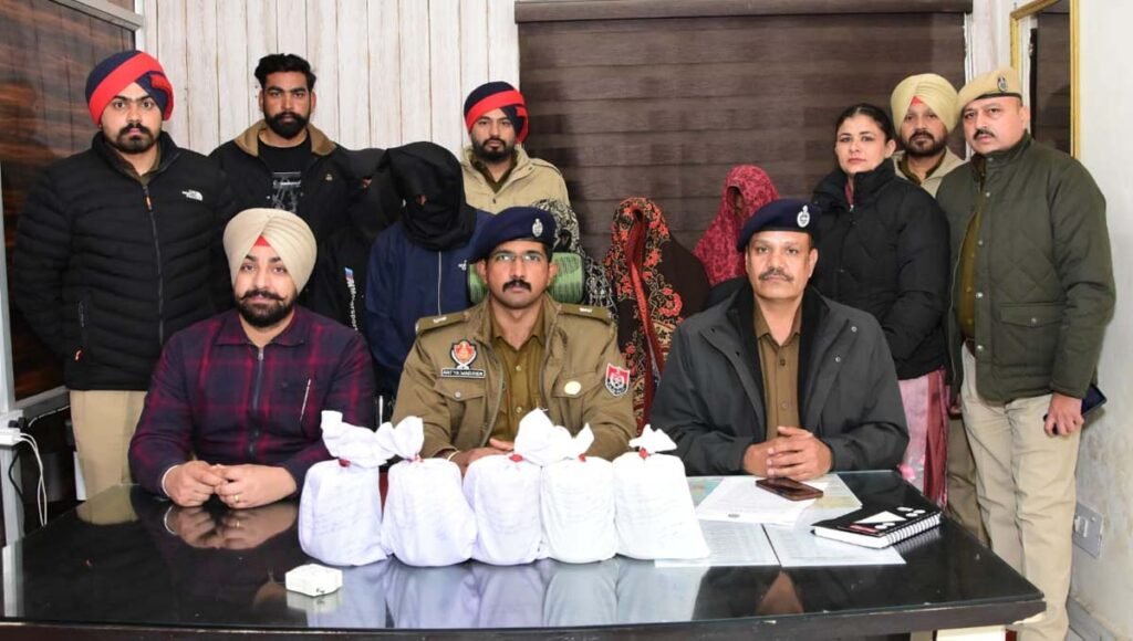 जालंधर पुलिस ने 5 प्रवासी ड्रग तस्करों को अफीम के साथ किया गिरफ्तार