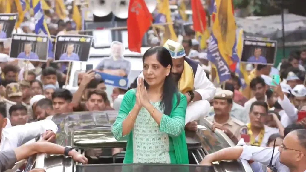 Sunita Kejriwal's Road Show