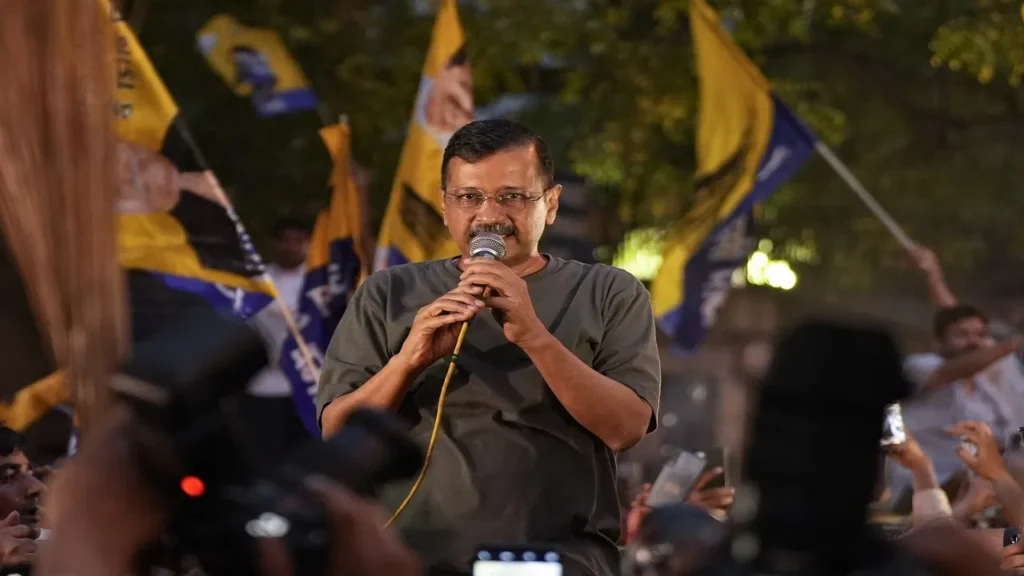 अरविंद केजरीवाल आज हनुमान मंदिर में होंगे नतमस्तक, दक्षिण और पूर्वी दिल्ली में करेंगे रोड शो