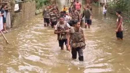 असम और मणिपुर में बाढ़ से बिगड़े हालात, अब तक 62 लोगों की मौत