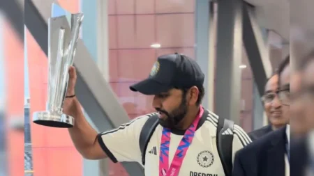 वतन लौटी चैंपियन टीम इंडिया, एयरपोर्ट पर हुआ जोरदार स्वागत