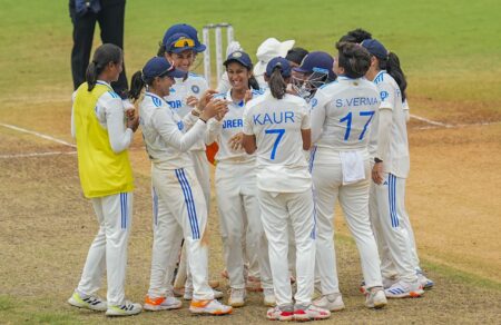 भारतीय महिला क्रिकेट टीम ने रचा इतिहास, टेस्‍ट मैच में दक्षिण अफ्रीका को 10 विकेट से हराया