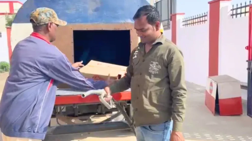liquor started coming out of petrol tanker