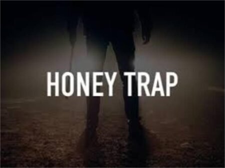 honeytrap gang leader arrested