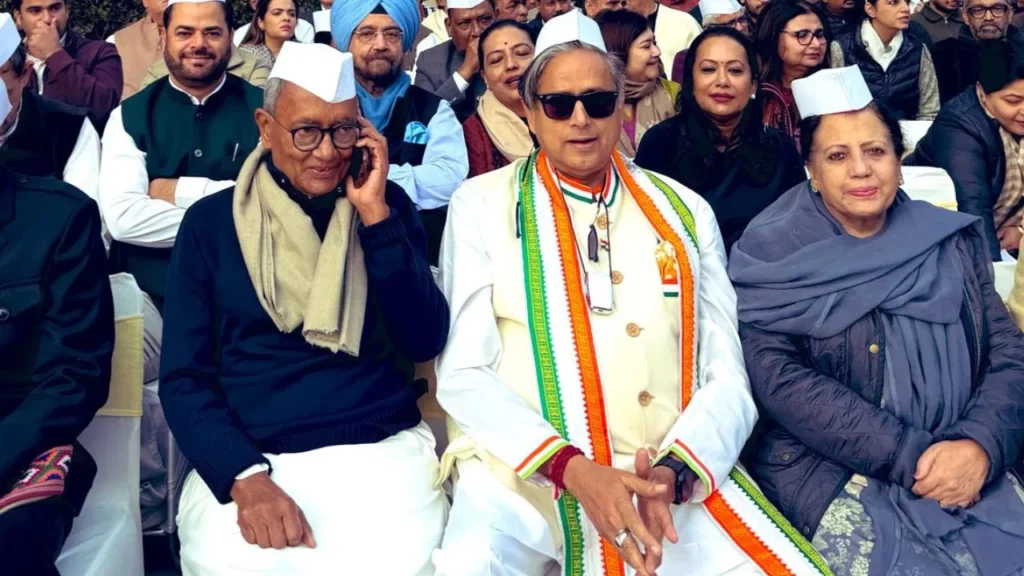 showed mirror to party