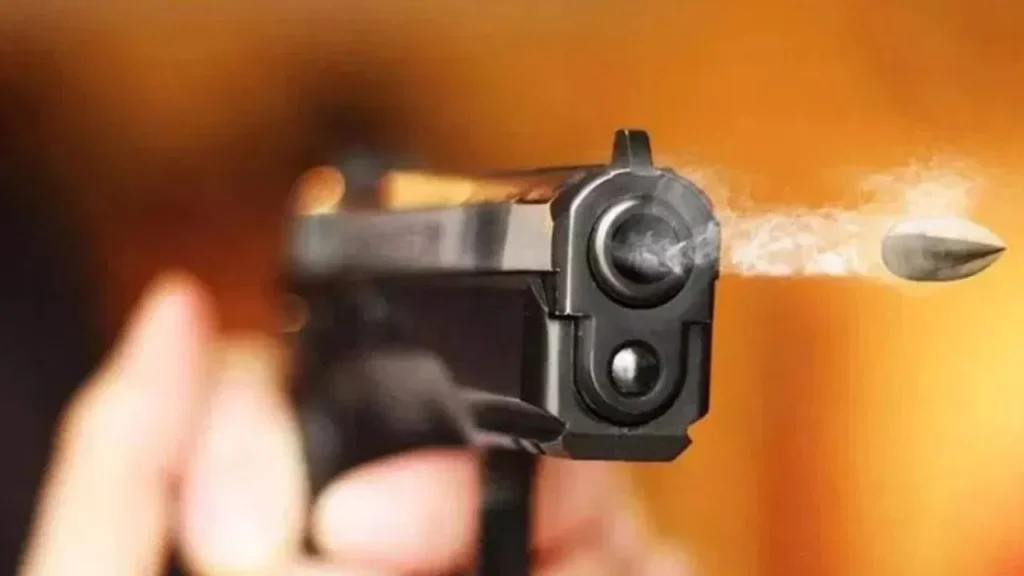 दिल्ली में फिर गूंजी लॉरेंस बिश्नोई के नाम की गोली: रंगदारी नहीं दी तो व्यापारी के घर पर ताबड़तोड़ फायरिंग when extortion was not paid