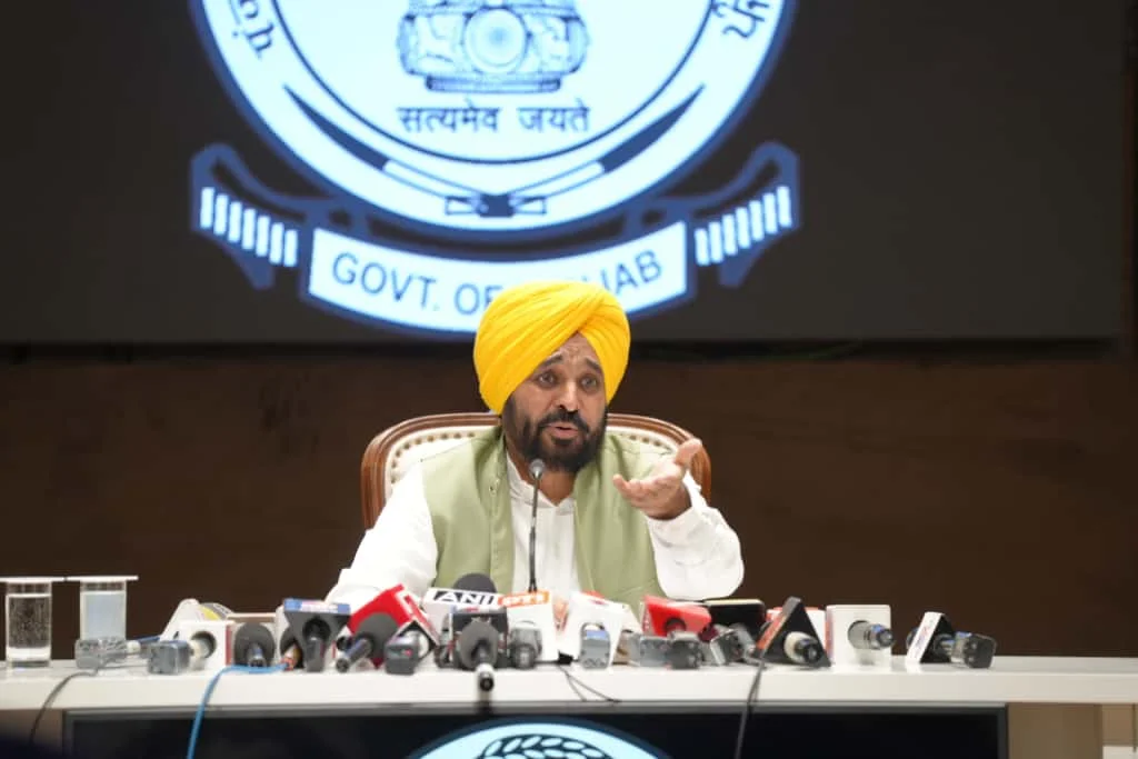 98 वर्षीय महिला को मुख्यमंत्री सेहत योजना के तहत मिला कैंसर का कैशलेस इलाज, जनहितकारी स्वास्थ्य मॉडल के प्रति पंजाब सरकार की प्रतिबद्धता का प्रमाण