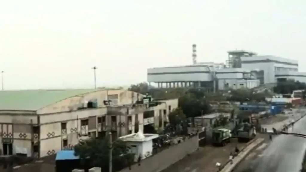 Delhi-NCR Rain Update Today: दिल्ली-NCR में तेज हवाओं के साथ झमाझम बारिश; 14 राज्यों में मौसम का अलर्ट, जानें कब साफ होगा आसमान