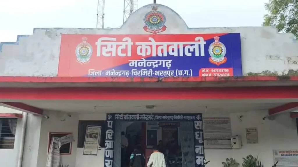 woman arrested for threatening