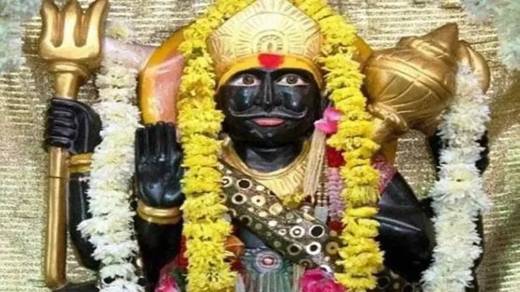 शनि देव की वक्र दृष्टि का क्या होता है प्रभाव? भगवान शिव और गणेश जी से जुड़ी रोचक कथाएं Shani Dev's Curved Vision