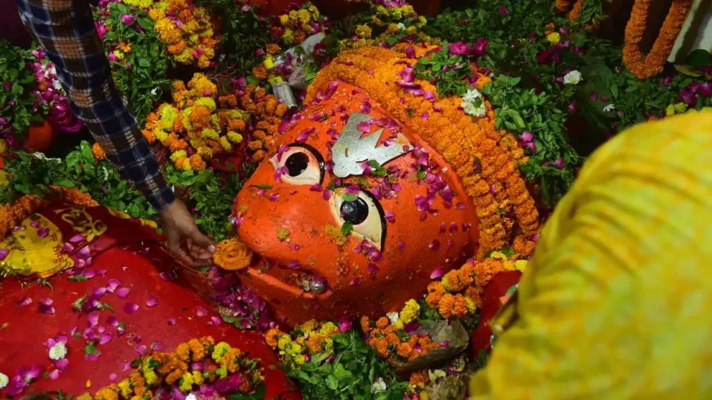 मंगलवार को करें हनुमान जी के 5 शक्तिशाली मंत्रों का जप; दूर होंगे रोग, दोष और भय, मिलेगी सुख-समृद्धि chant 5 powerful mantras