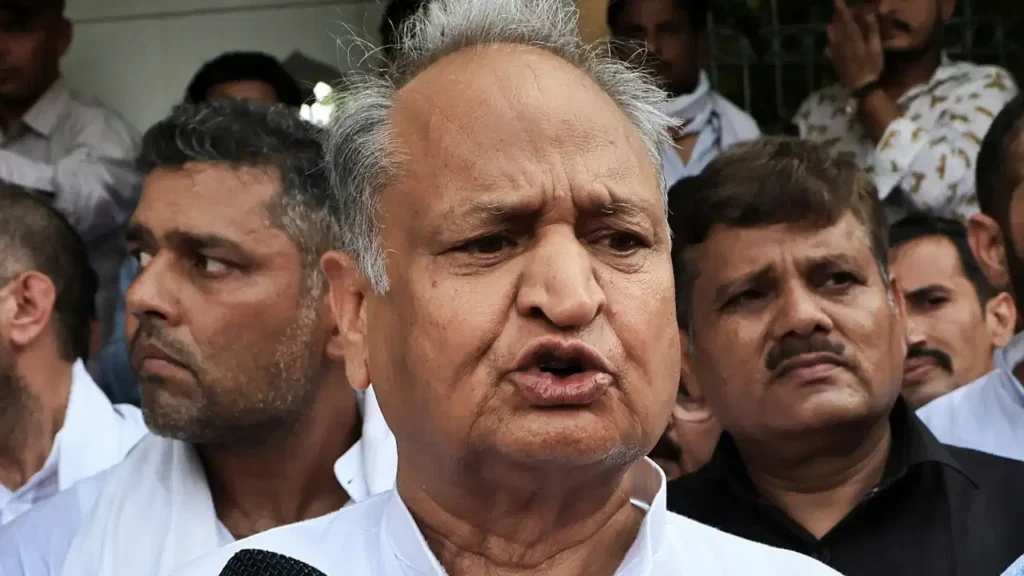CAG रिपोर्ट का हवाला देकर अशोक गहलोत का बड़ा आरोप: 37 में से 21 योजनाओं पर खर्च हुआ ‘शून्य’ बजट Ashok Gehlot's big allegation