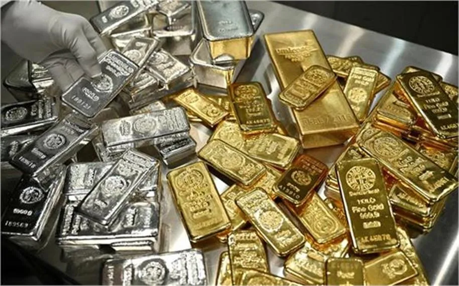 सोने-चांदी के नए भाव जारी: 24 कैरेट सोना ₹1.54 लाख पर स्थिर, चांदी ₹1,800 उछलकर ₹2.40 लाख के पार
