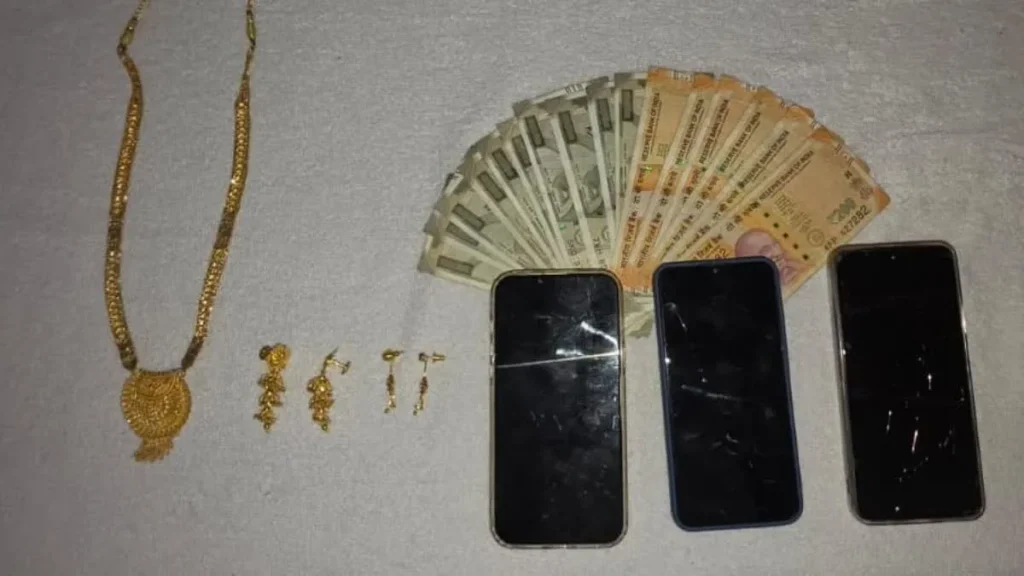कांकेर के कुर्री में सूने मकान में चोरी का पर्दाफाश: 2 शातिर चोर गिरफ्तार, शत-प्रतिशत मशरूका बरामद