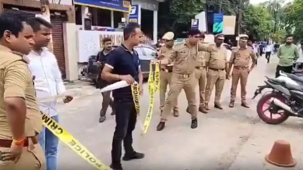 लखनऊ के गोमतीनगर में सनसनीखेज वारदात: बैंक अफसर पत्नी और बहन की हत्या के बाद पति ने की खुदकुशी