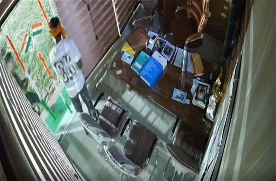 Haryana Crime News: पुरानी रंजिश के चलते 19 वर्षीय युवक पर ताबड़तोड़ वार, हिसार पुलिस की दबिश जारी