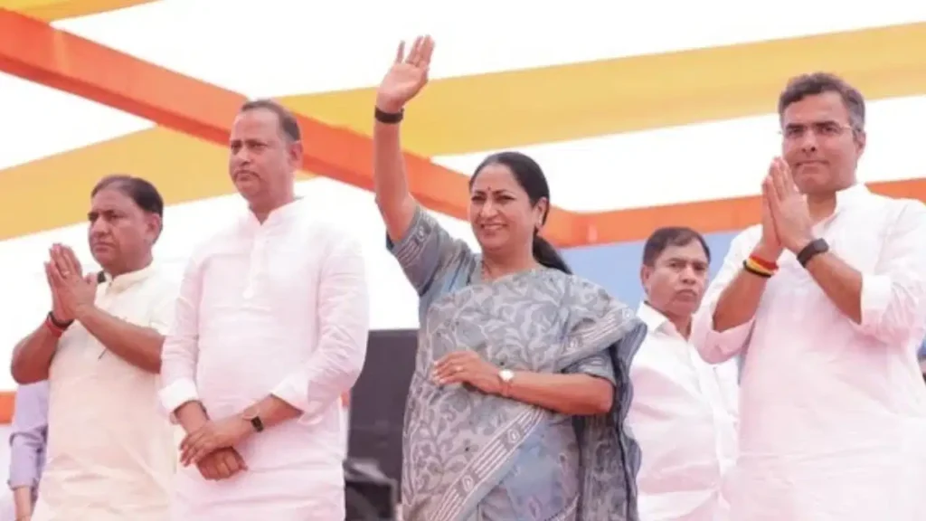 दिल्ली की अनधिकृत कॉलोनियों को 214 करोड़ की सौगात: 53 विकास कार्यों का मुख्यमंत्री ने किया शिलान्यास