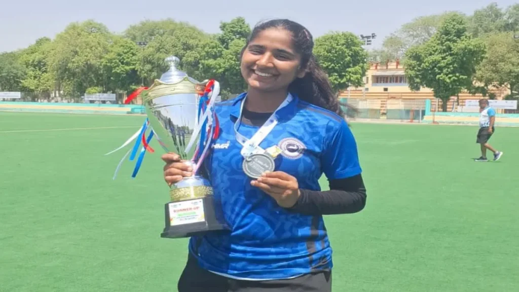 गुना की उभरती गोलकीपर मुस्कान रघुवंशी की बड़ी छलांग: ग्वालियर महिला हॉकी अकादमी में हुआ चयन selected in women's hockey academy