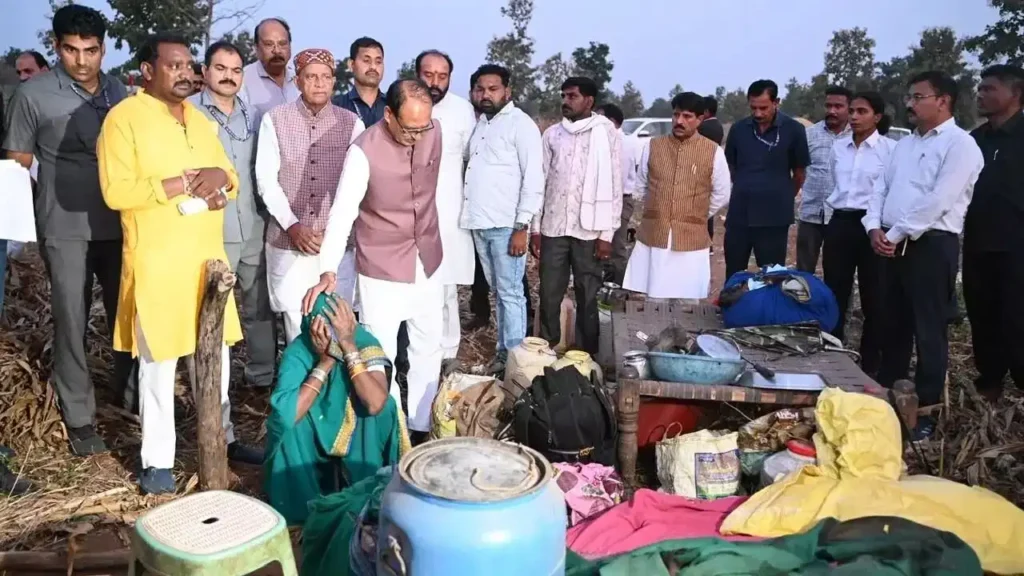 Shivraj Singh Chouhan Update: कोसमी गांव में प्रशासनिक कार्रवाई पर कृषि मंत्री ने जताई नाराजगी, नए घर बनवाने का किया ऐलान
